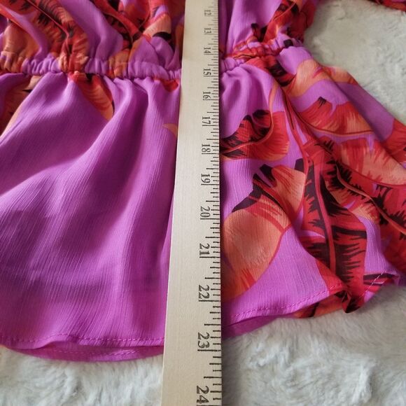 Women's Floral Top Size Medium Fairy Faux Wrap Romantic - Picture 8 of 9